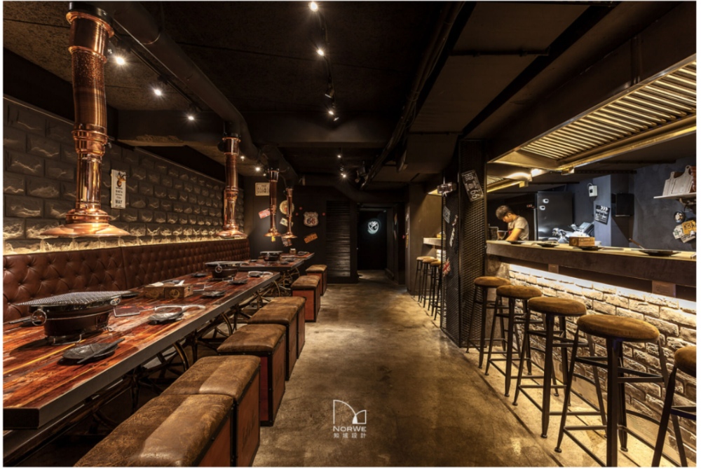 商空設計案例 3：【Grill & Bar 鋼鐵吽燒】鋼鐵工業風 × 日式燒肉餐廳